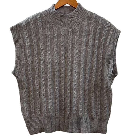 Cupcakes and Cashmere Cable Knit Sweater Vest Mock Neck Grey Size Large - Picture 1 of 3